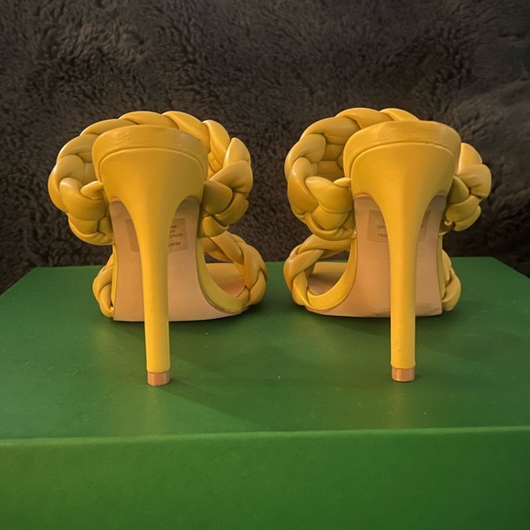 STEVE MADDEN Kenley Braided Heels - Picture 4 of 7